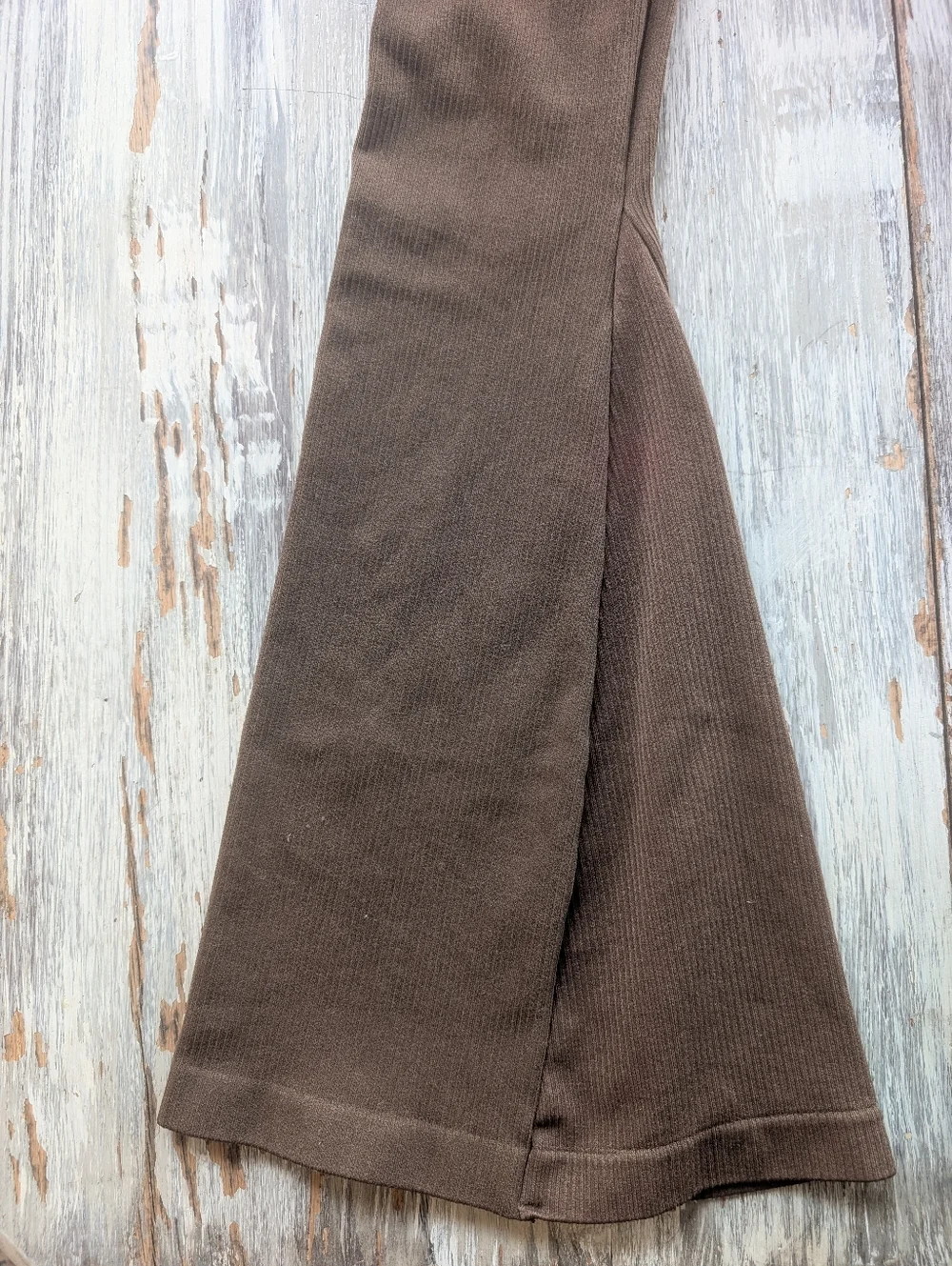 NVGTN Harmony Ribbed Seamless Flare Leggings Brown Women's XS - Picture 4 of 8